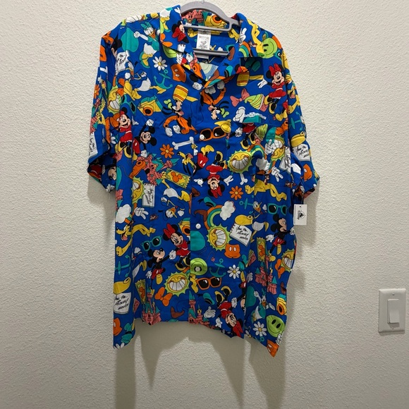 Mickey and Friends "Play in the Park" Disney parks button shirt xl - Picture 13 of 16